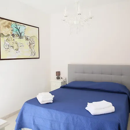 Casa Vacanze La Dimora Dell Artista * Olbia